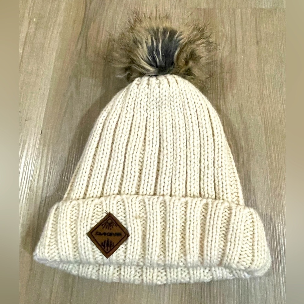 DAKINE Beige Cream Knit Toque with Faux Fur Pom